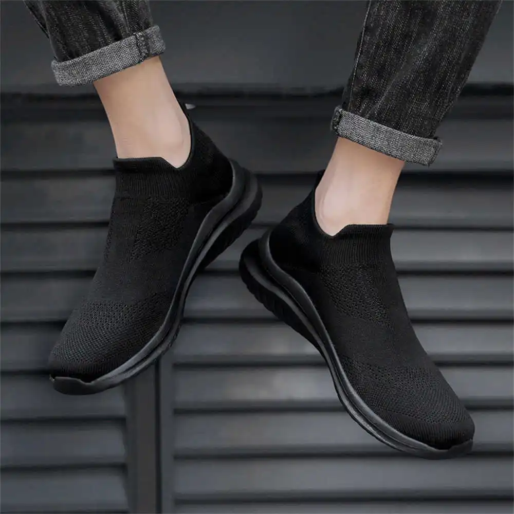 Home Gym Luxury Design - Sepatu olahraga pria, krem lembut baru